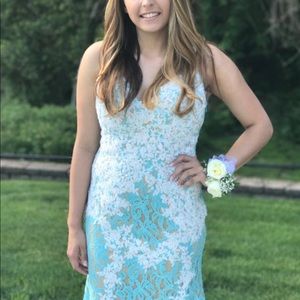 WORN ONCE PROM DRESS